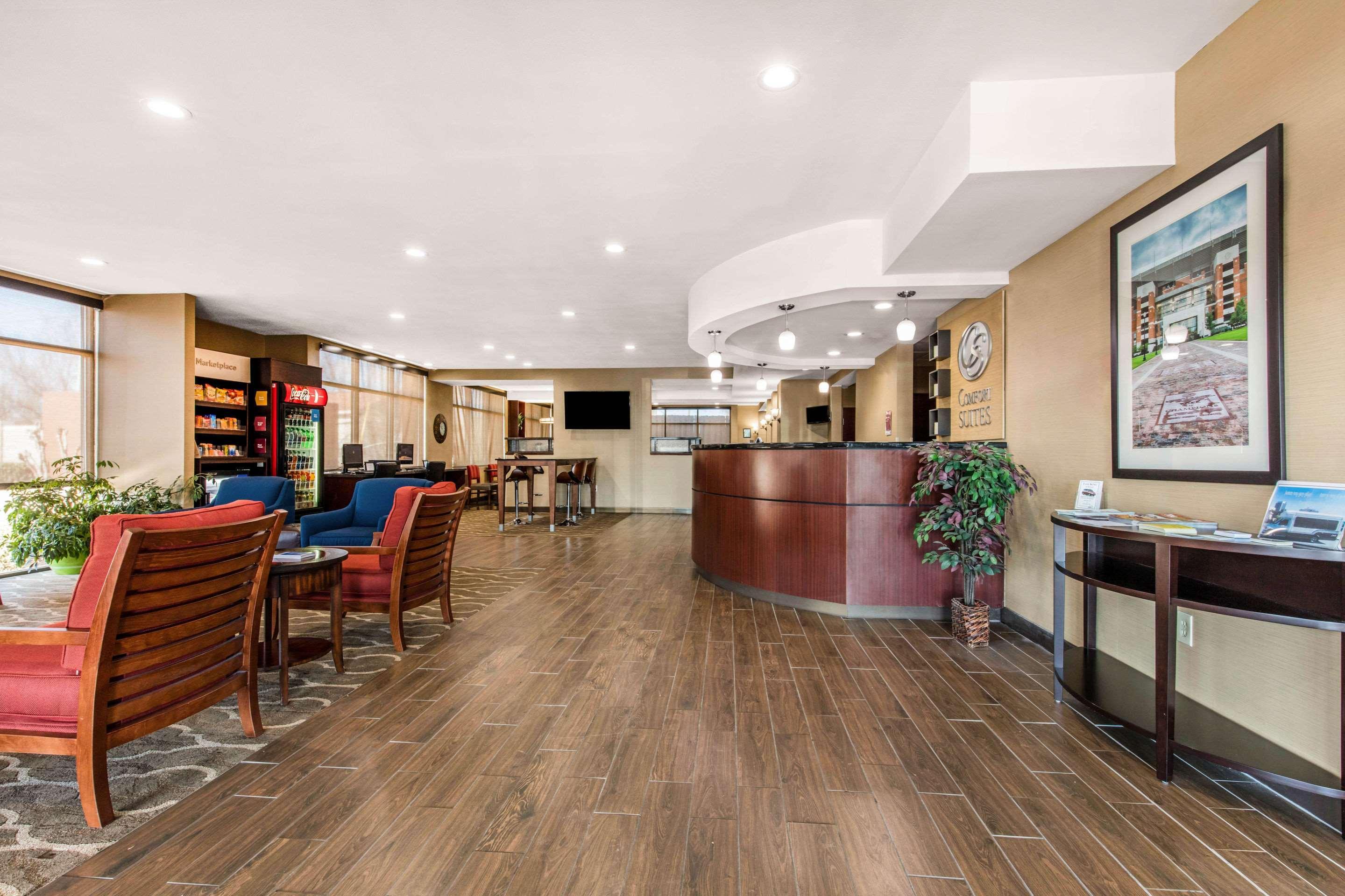 Comfort Suites Tuscaloosa Near University Exteriör bild